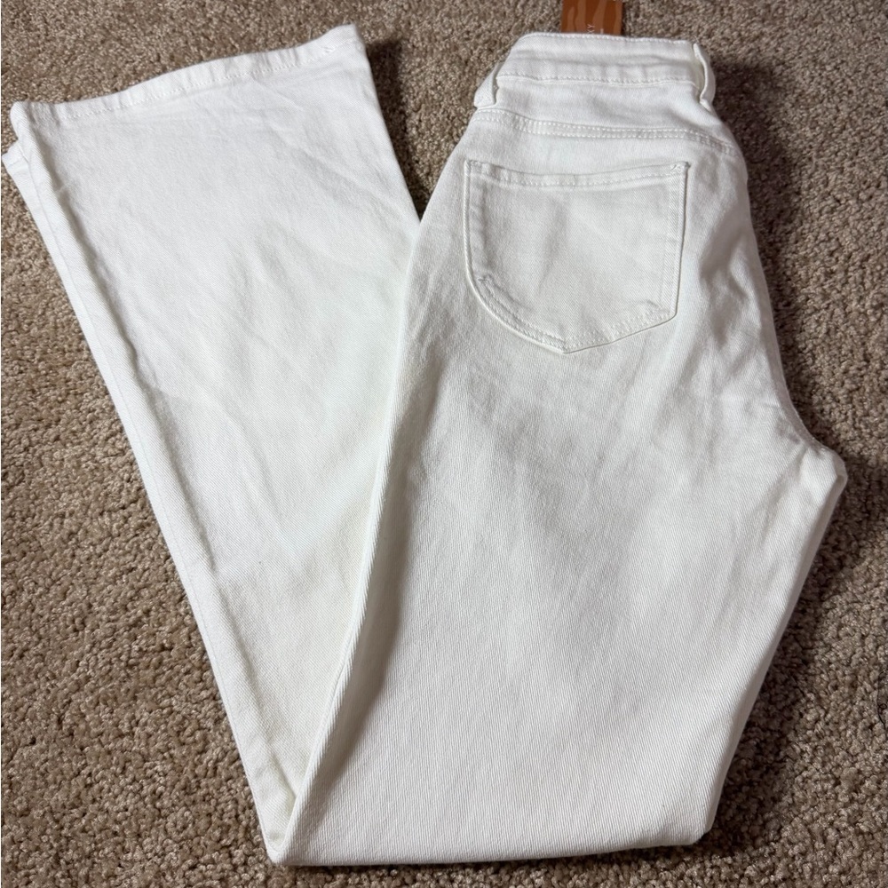 SHEIN Straight Leg Jeans in Crisp White